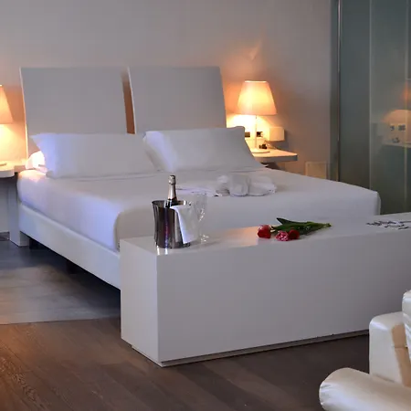 Castello Di Montaldo Torino Szálloda 4*