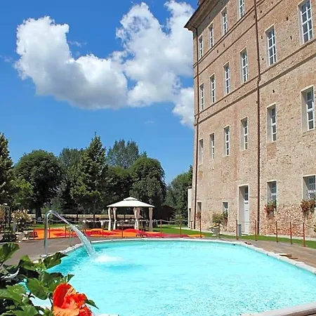 Отель Castello Di Montaldo Torino
