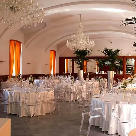 Hotel Castello Di Montaldo Torino 4*