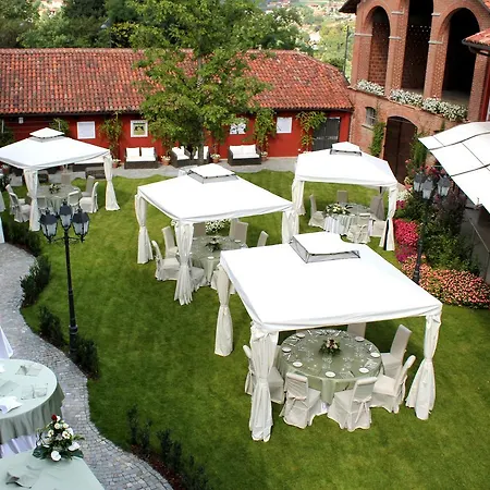 Castello Di Montaldo Torino ホテル 4*