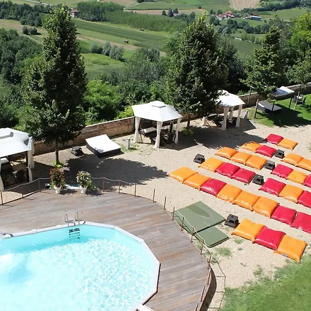都灵蒙塔尔城堡度假村 酒店 Montaldo Torinese