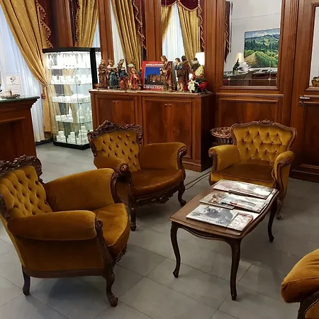 都灵蒙塔尔城堡度假村 酒店 Montaldo Torinese