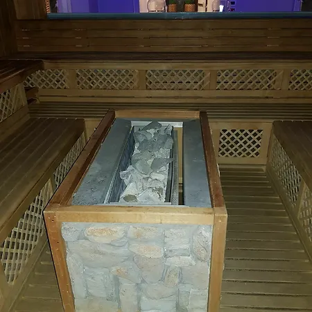 酒店 都灵蒙塔尔城堡度假村 4*