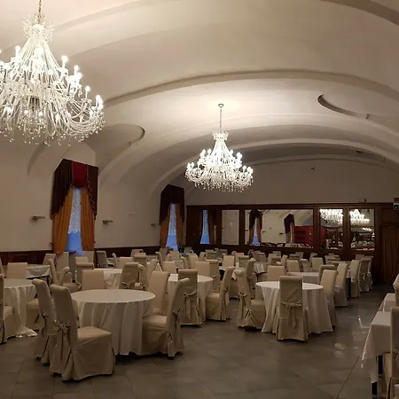 酒店 都灵蒙塔尔城堡度假村 Montaldo Torinese