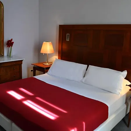 Castello Di Montaldo Torino Hotel 4*