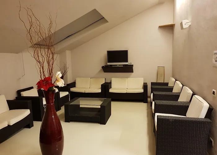 Castello Di Montaldo Torino Hotel Montaldo Torinese
