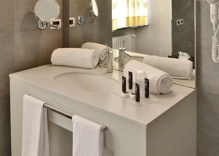 Castello Di Montaldo Torino 4*