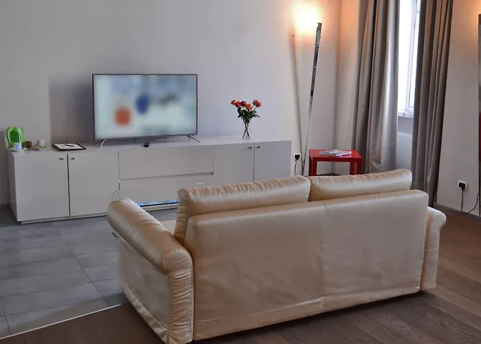 Castello Di Montaldo Torino Hotel Montaldo Torinese