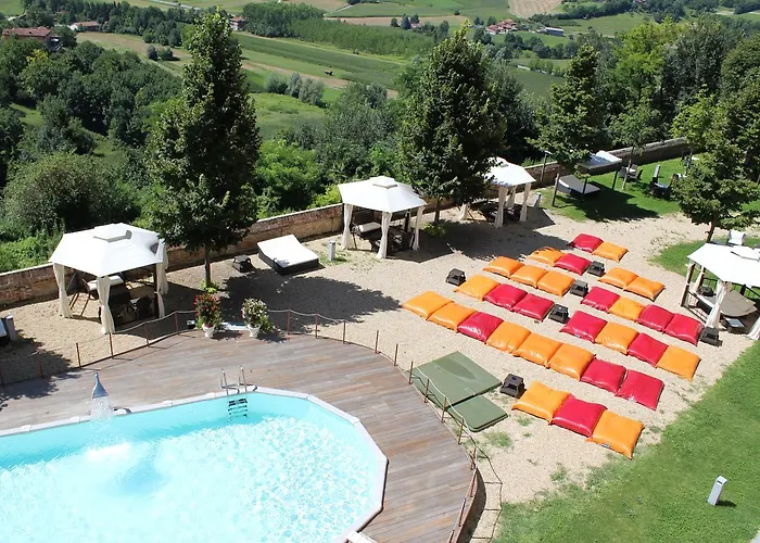 Castello Di Montaldo Torino Hotel Montaldo Torinese