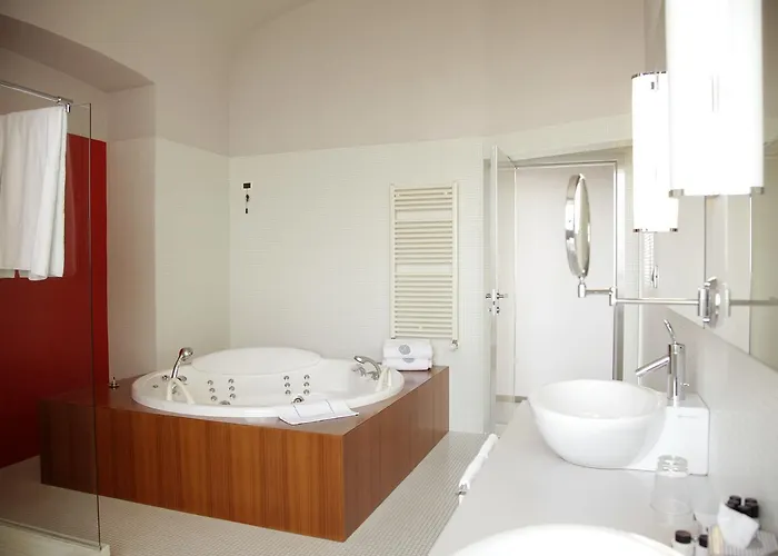 Castello Di Montaldo Torino Hotel 4*