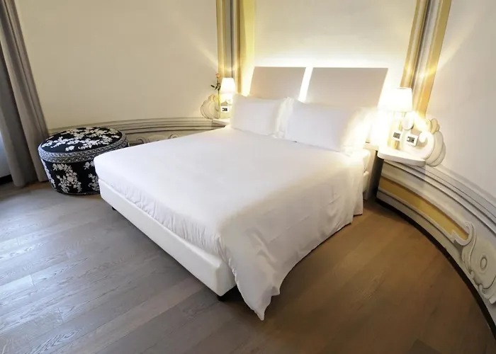 Castello Di Montaldo Torino Hotel Montaldo Torinese