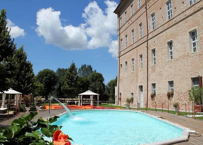 Castello Di Montaldo Torino Hotel
